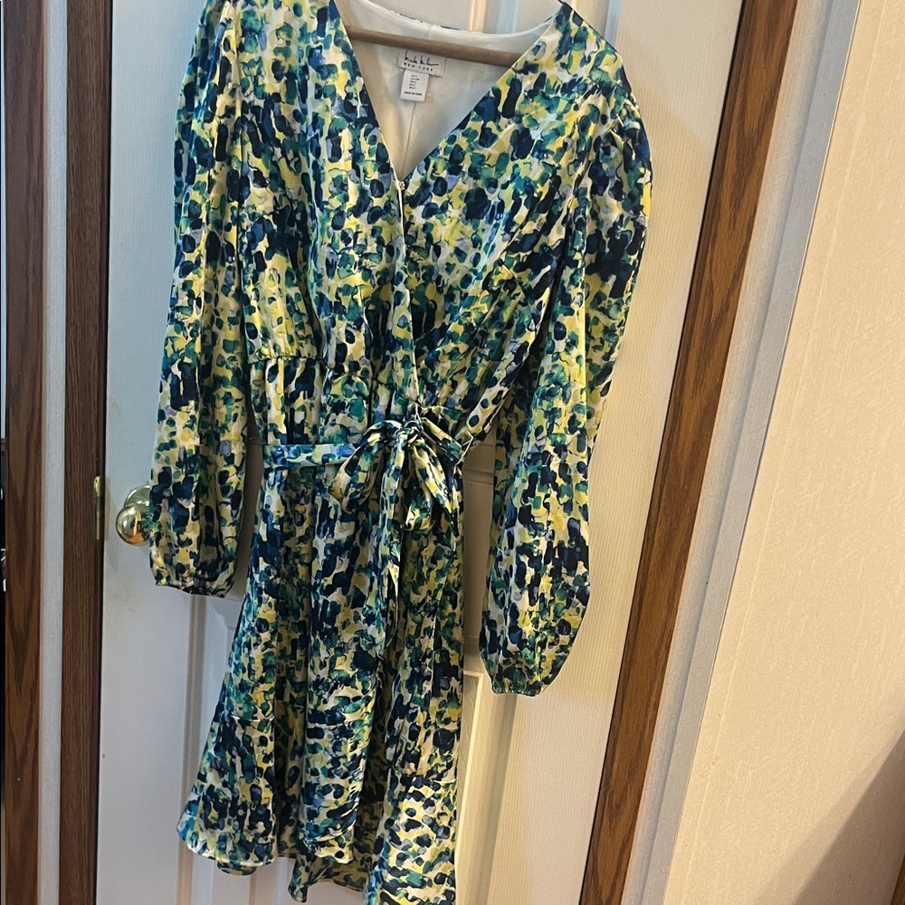 Nicole Miller Elegant Colorful Patterned Dress